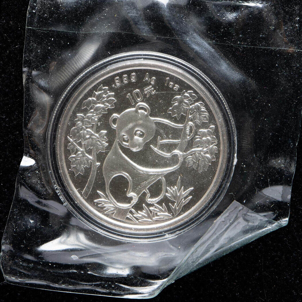 Small Date,China 1992 10 Yuan 1oz Ag.999 Panda Silver Coin
